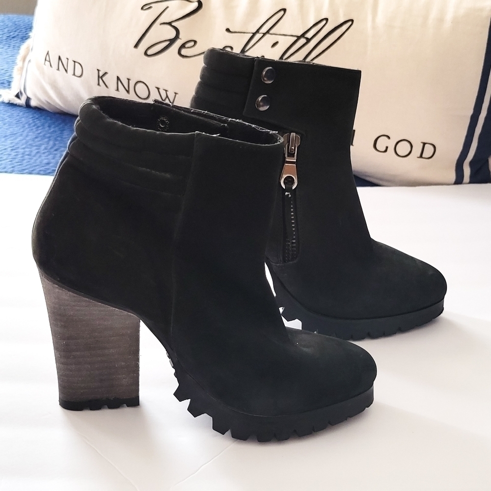 Kurt geiger black chunky heel booties Grunge Gothcore Academia Office Siren